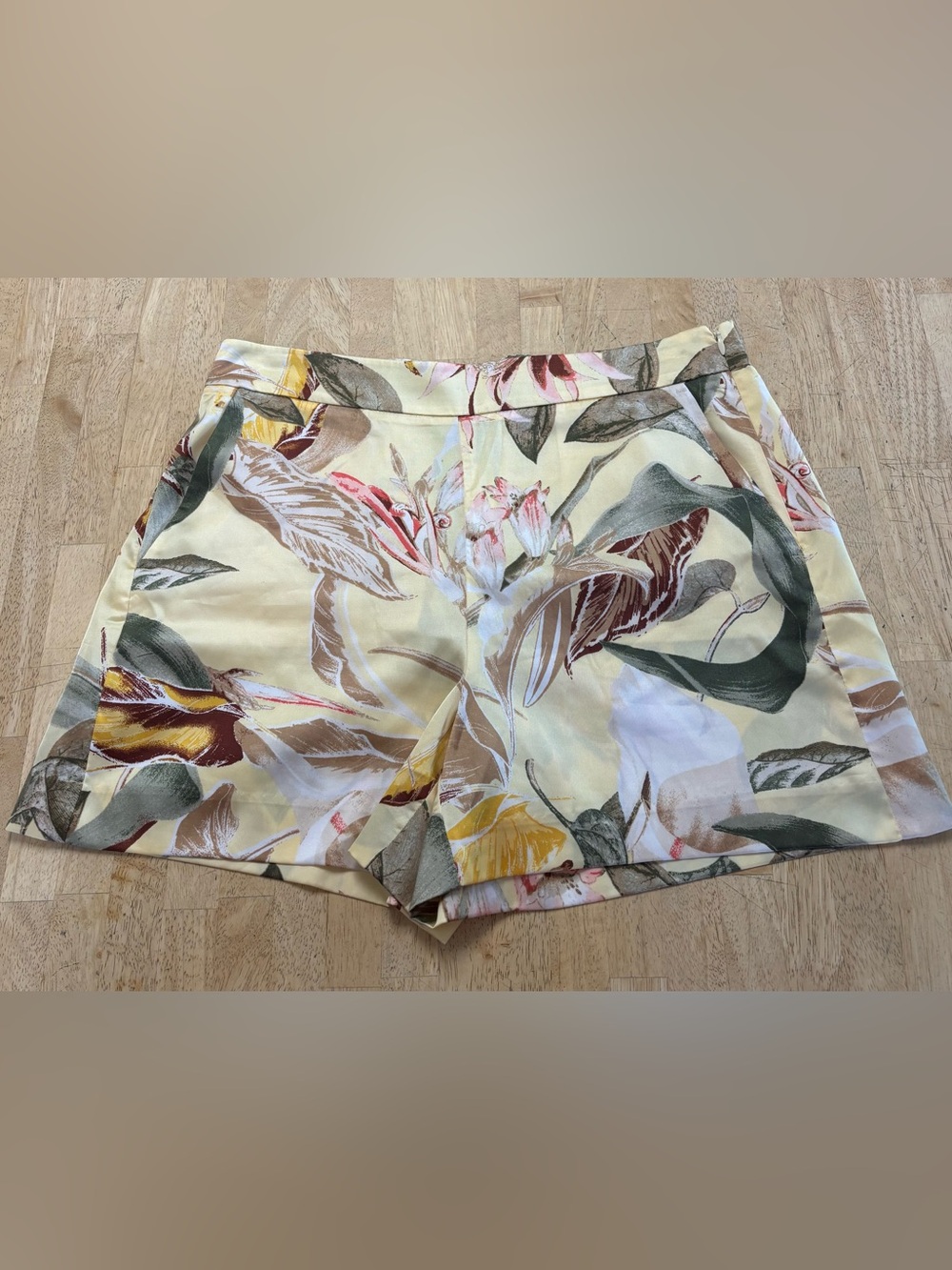 White House Black Market Yellow Floral High-Waist Women's Shorts